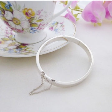 silver oval bangles